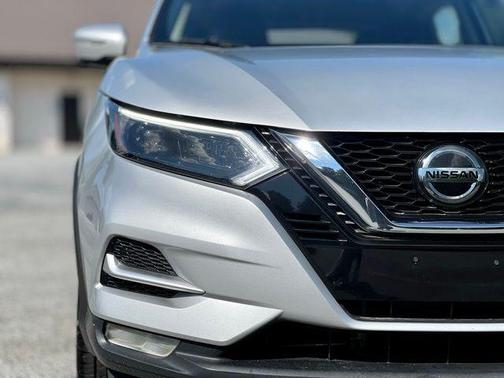 2020 Nissan Rogue Sport SL