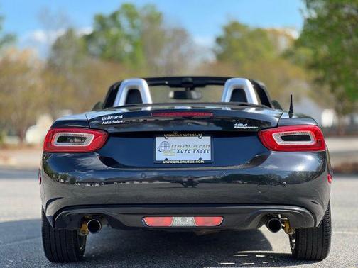2017 FIAT 124 Spider Base