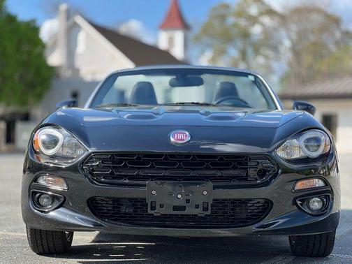2017 FIAT 124 Spider Base