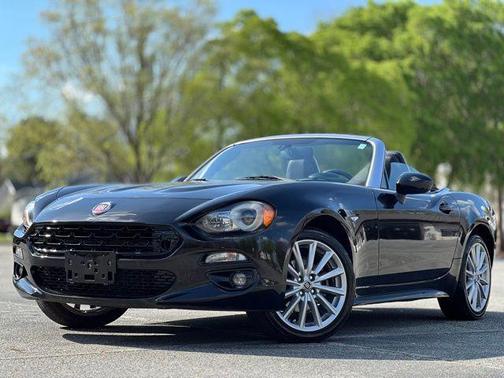 2017 FIAT 124 Spider Base