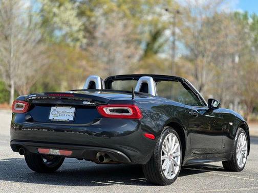 2017 FIAT 124 Spider Base