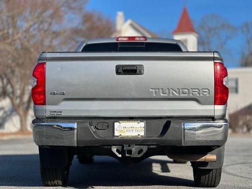 2017 Toyota Tundra SR5