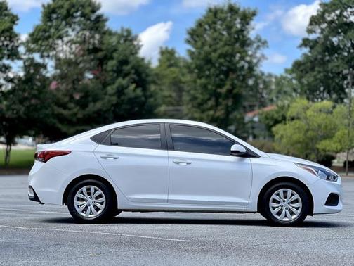 2021 Hyundai Accent SE