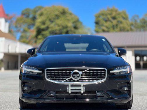 Black Stone 2020 Volvo S60 T6 R-Design