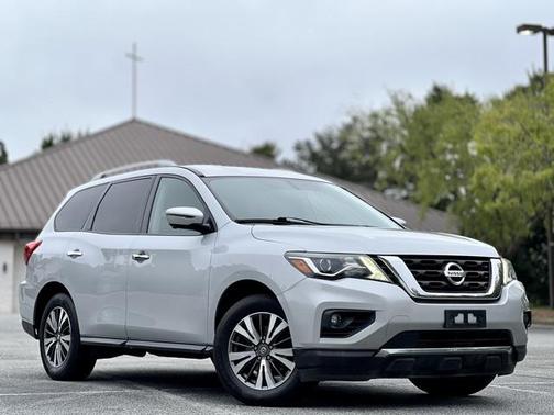 2018 Nissan Pathfinder SL