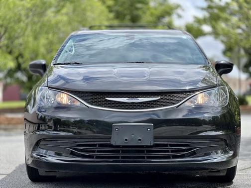 2020 Chrysler Voyager LXI