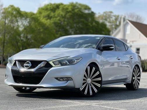 Brilliant Silver 2016 Nissan Maxima SR