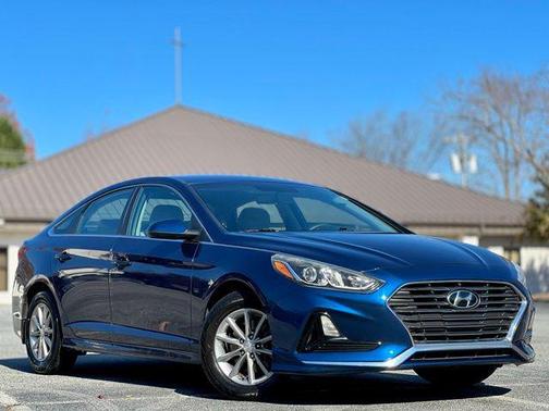 2018 Hyundai SONATA SE