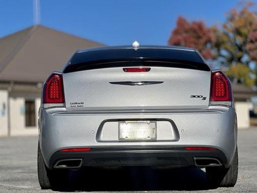 2016 Chrysler 300 S