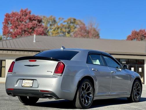 2016 Chrysler 300 S