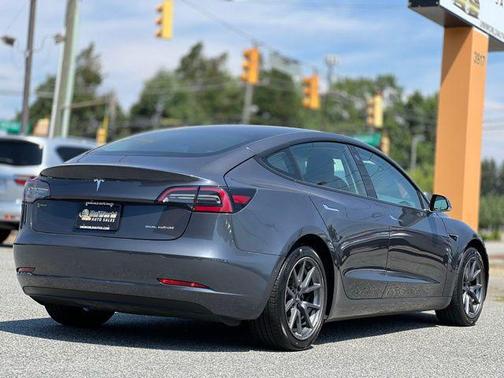 Gray 2019 Tesla Model 3 Long Range