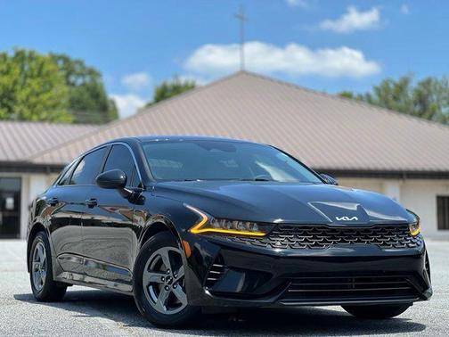 Ebony Black 2022 Kia K5 LXS