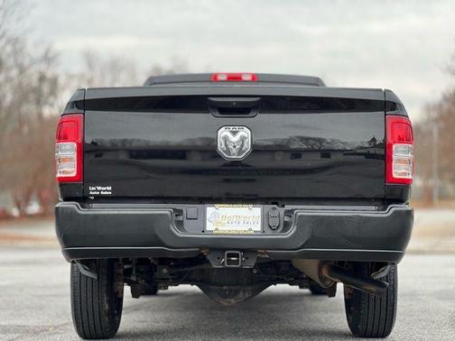 2022 RAM 2500 Tradesman Regular Cab 4x2 8' Box