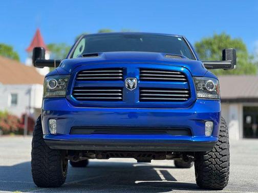 Blue Streak Pearlcoat 2017 RAM 1500 Sport