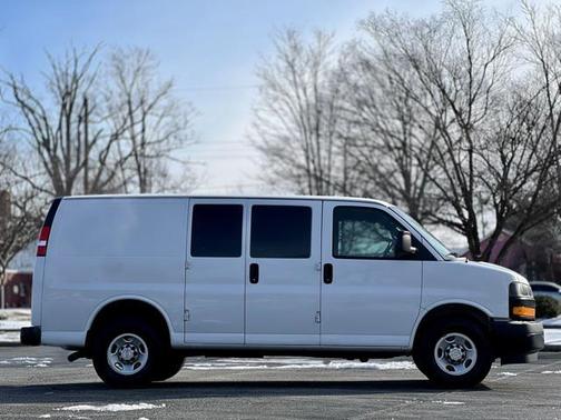 2021 Chevrolet Express 2500 RWD 2500 Regular Wheelbase WT