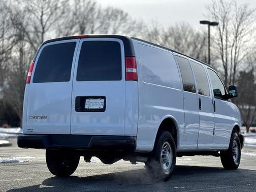 2021 Chevrolet Express 2500 RWD 2500 Regular Wheelbase WT