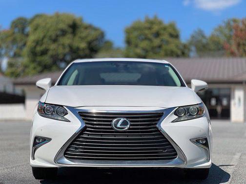 White Pearl 2016 Lexus ES 350 Base