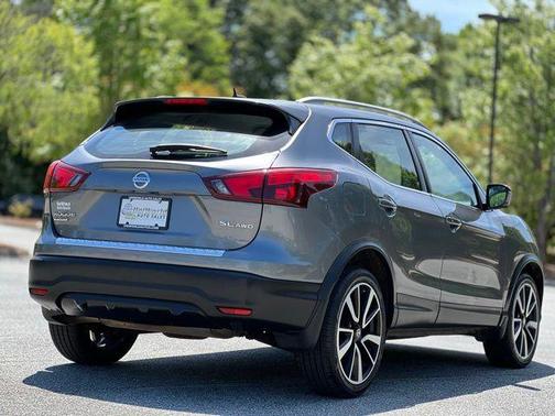 Gun Metallic 2017 Nissan Rogue Sport SL