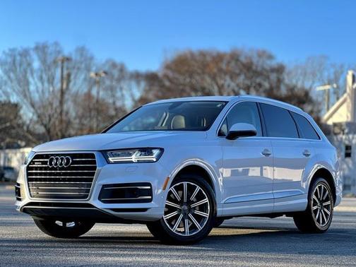 2019 Audi Q7 55 Premium Plus
