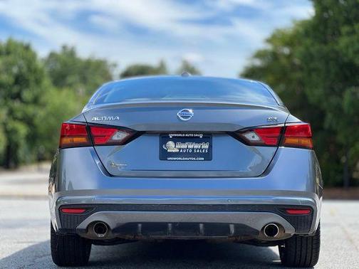 Gun Metallic 2020 Nissan Altima SR FWD