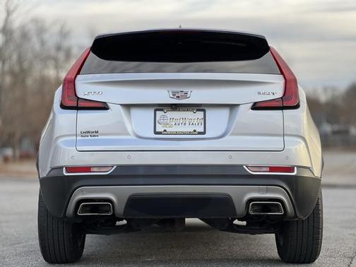 2022 Cadillac XT4 Premium Luxury