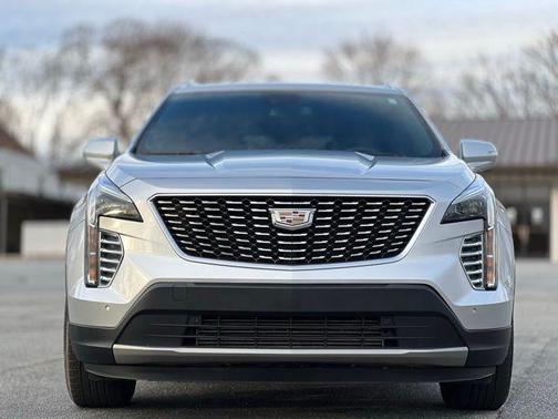 2022 Cadillac XT4 Premium Luxury