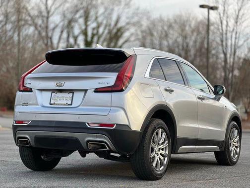 2022 Cadillac XT4 Premium Luxury