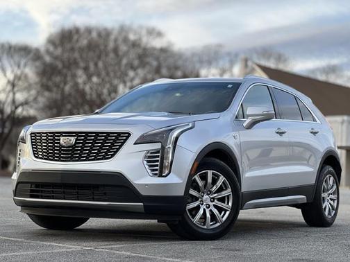 2022 Cadillac XT4 Premium Luxury