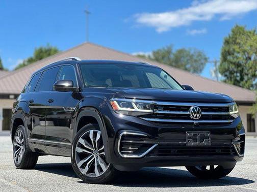 Deep Black Pearl 2022 Volkswagen Atlas 3.6L SEL Premium