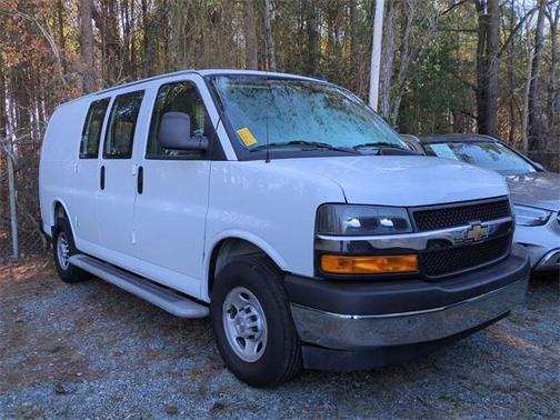 2024 Chevrolet Express 2500 RWD 2500 Regular Wheelbase WT