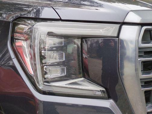 2023 GMC Yukon 4WD AT4