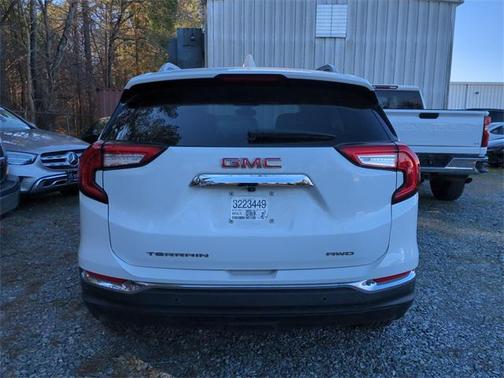 2024 GMC Terrain SLT