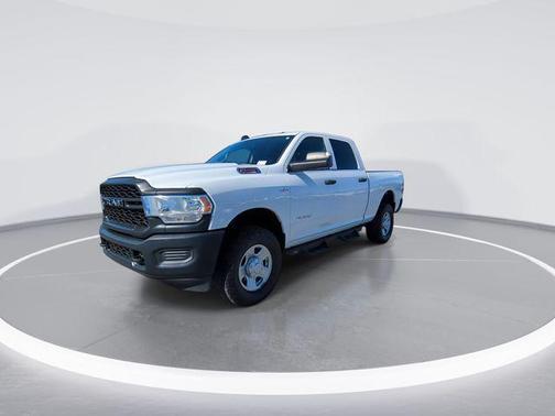 2020 RAM 2500 Tradesman Crew Cab 4X4 6'4' Box