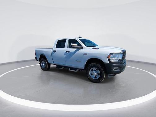 2020 RAM 2500 Tradesman Crew Cab 4X4 6'4' Box