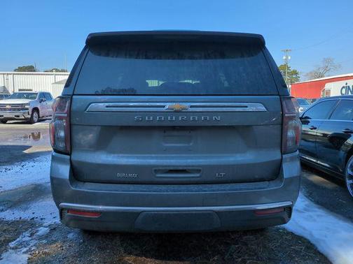 2022 Chevrolet Suburban LT