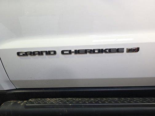 Bright White Clearcoat 2022 Jeep Grand Cherokee WK Limited
