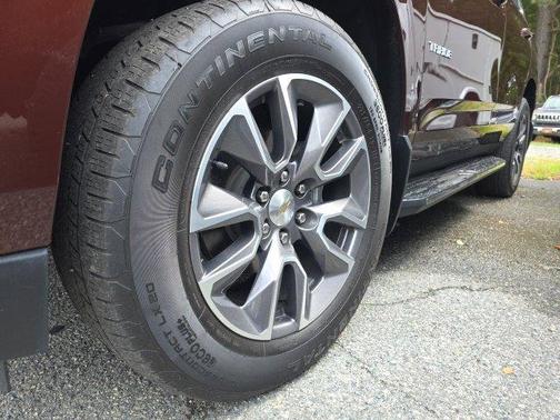 Auburn Metallic 2022 Chevrolet Tahoe LT