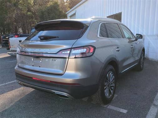 2019 Lincoln Nautilus Select