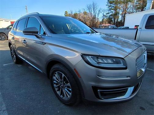 2019 Lincoln Nautilus Select