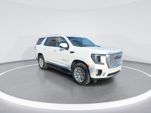 White Frost Tri-Coat 2024 GMC Yukon Denali