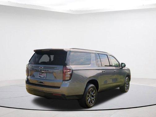 2022 Chevrolet Suburban 4WD Z71