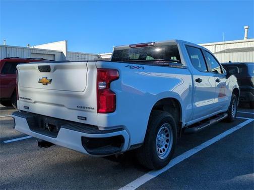 2022 Chevrolet Silverado 1500 Custom