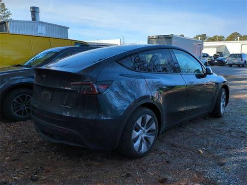 2024 Tesla Model Y Long Range Dual Motor All-Wheel Drive