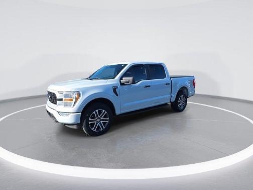 White Metallic 2022 Ford F-150 XL