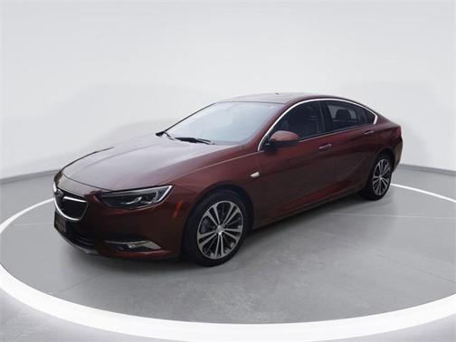 2018 Buick Regal Sportback Essence
