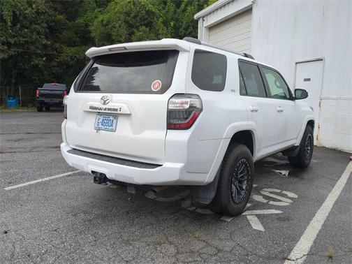 2022 Toyota 4Runner SR5