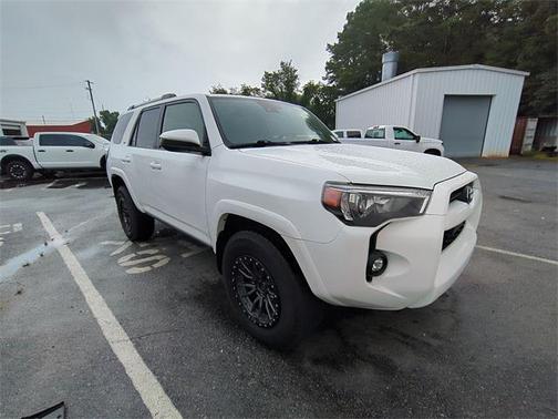 2022 Toyota 4Runner SR5