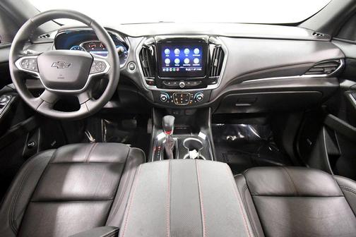 Sterling Gray Metallic 2023 Chevrolet Traverse RS