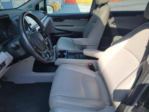 Crystal Black Pearl 2019 Honda Odyssey EX-L