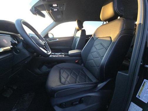 2025 Volkswagen Atlas 2.0T SE w/Technology 4MOTION